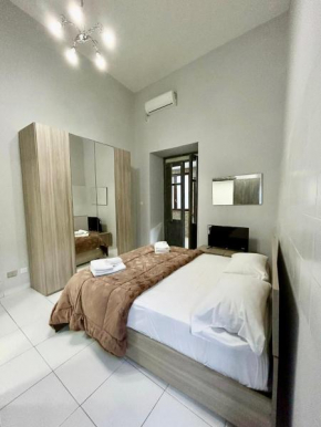 B&B VALENTINO NAPOLI